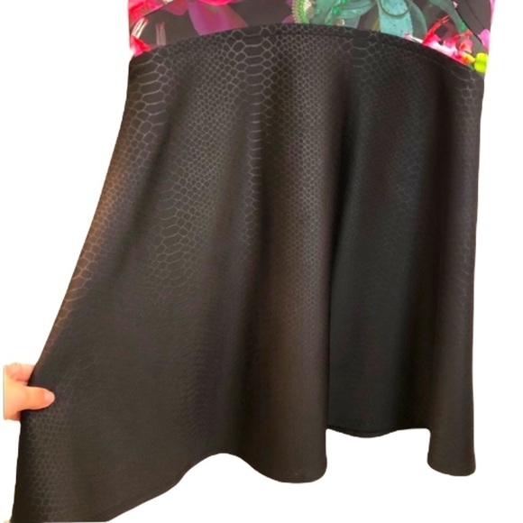 Ted Baker Carllie Floral Skater Scuba Dress 4 - Picture 4 of 15